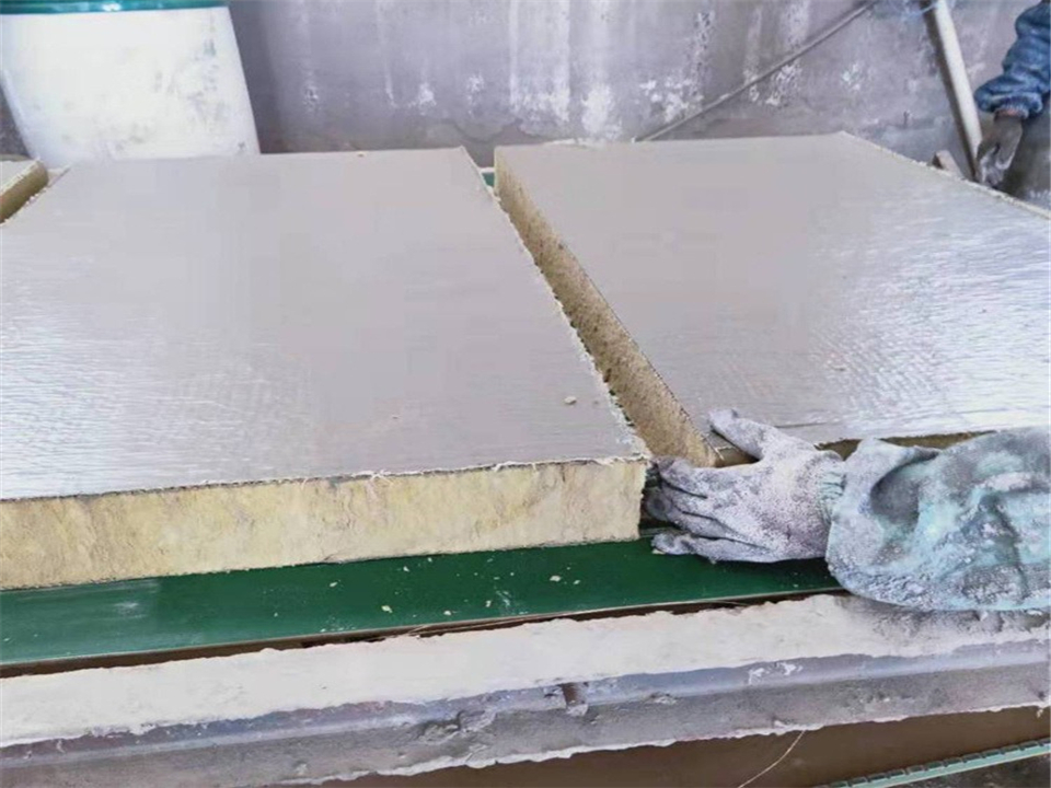外墙复合岩棉板