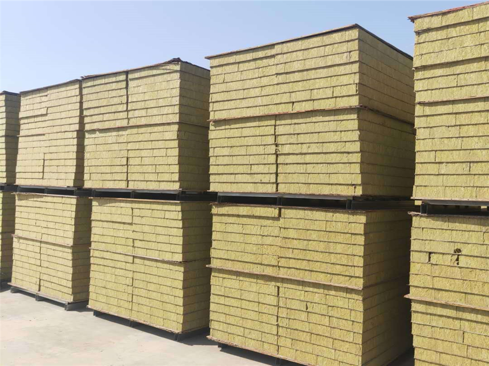 外墙复合岩棉板