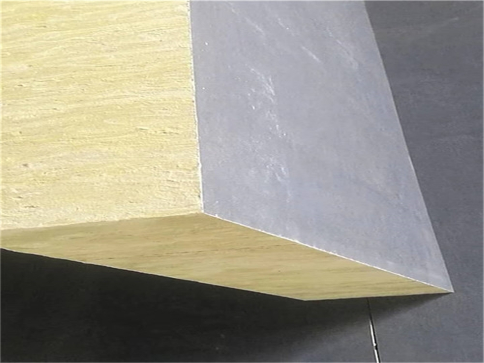 水泥基聚氨酯复合板