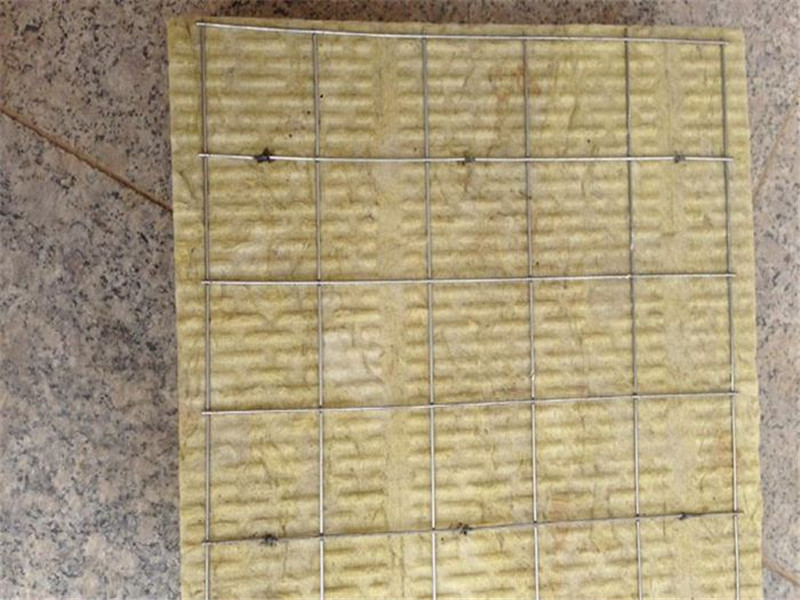 外墙钢丝网复合岩棉保温板